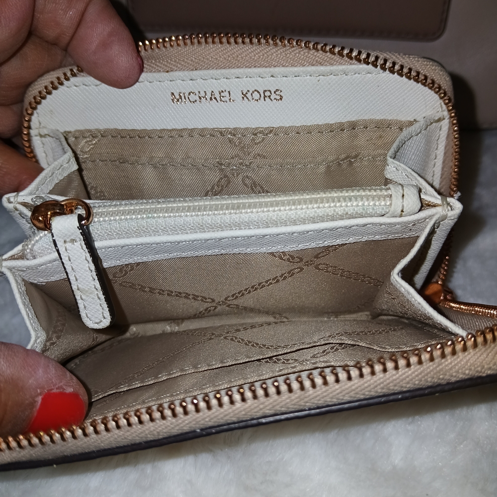 Michael Kors Pale Pink and Pink Women's Bag Set - Picture 3 of 6